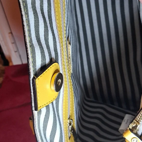 A.BELLUCCI ITALY Genuine Leather Soft Yellow Satchel/Crossbody EUC - Picture 8 of 12